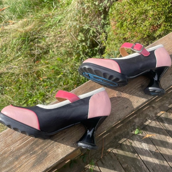 John Fluevog Mary Jane size 8 - Picture 6 of 8